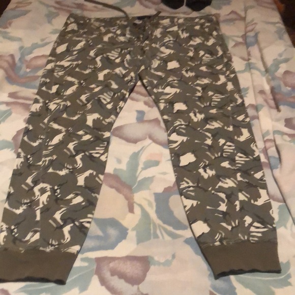 True religion pants jogger style - Picture 4 of 4